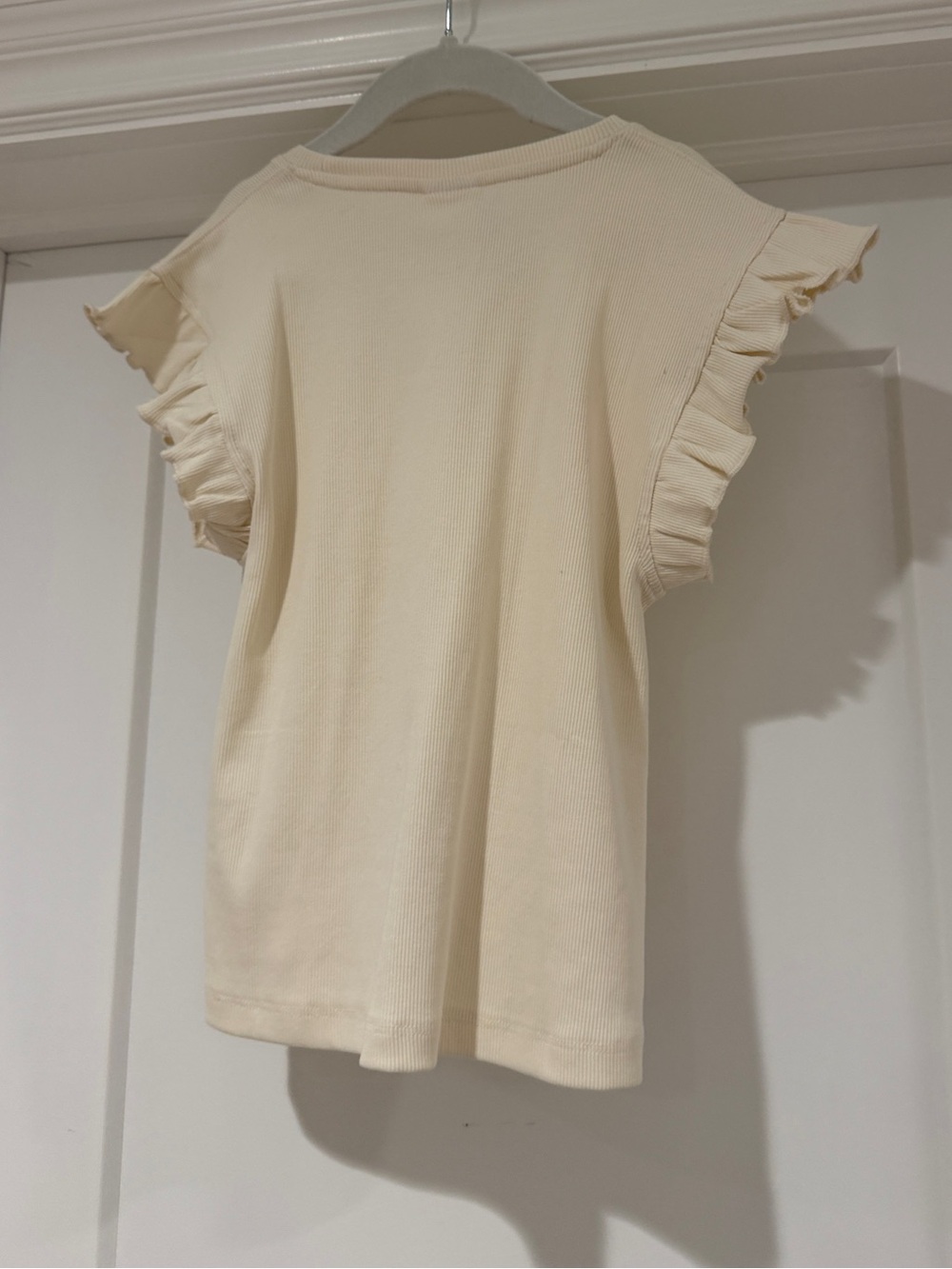 Zara Cream Ruffle Sleeve Ribbed Tee - Picture 3 of 4